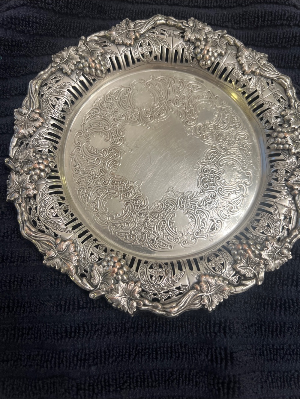 Vintage Haddon Plate Sheffield Reproduction Grapevine Silver Plated Tray